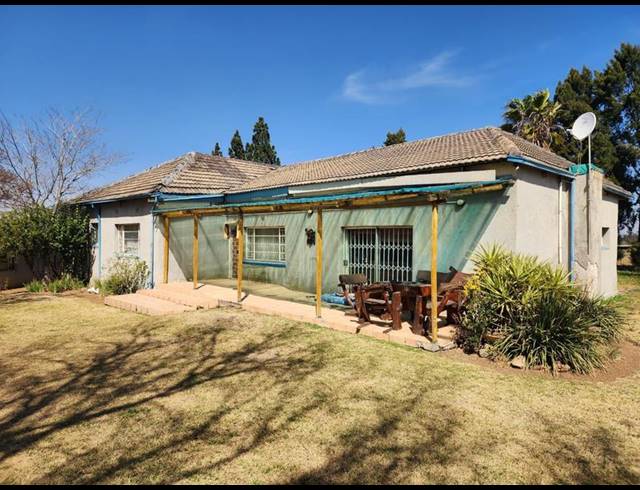 LAND FOR SALE IN WALKERVILLE CENTRAL